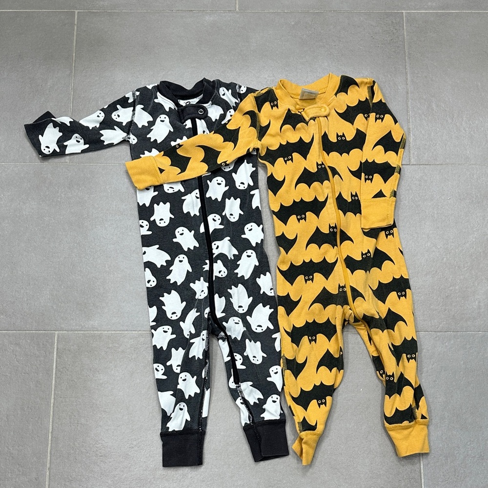 Hanna Andersson Bundle of Kids Halloween Ghost and Bat Pajamas